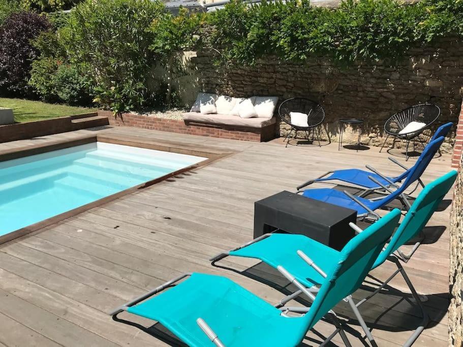 Hébergement de vacances Maison De Avec Piscine *