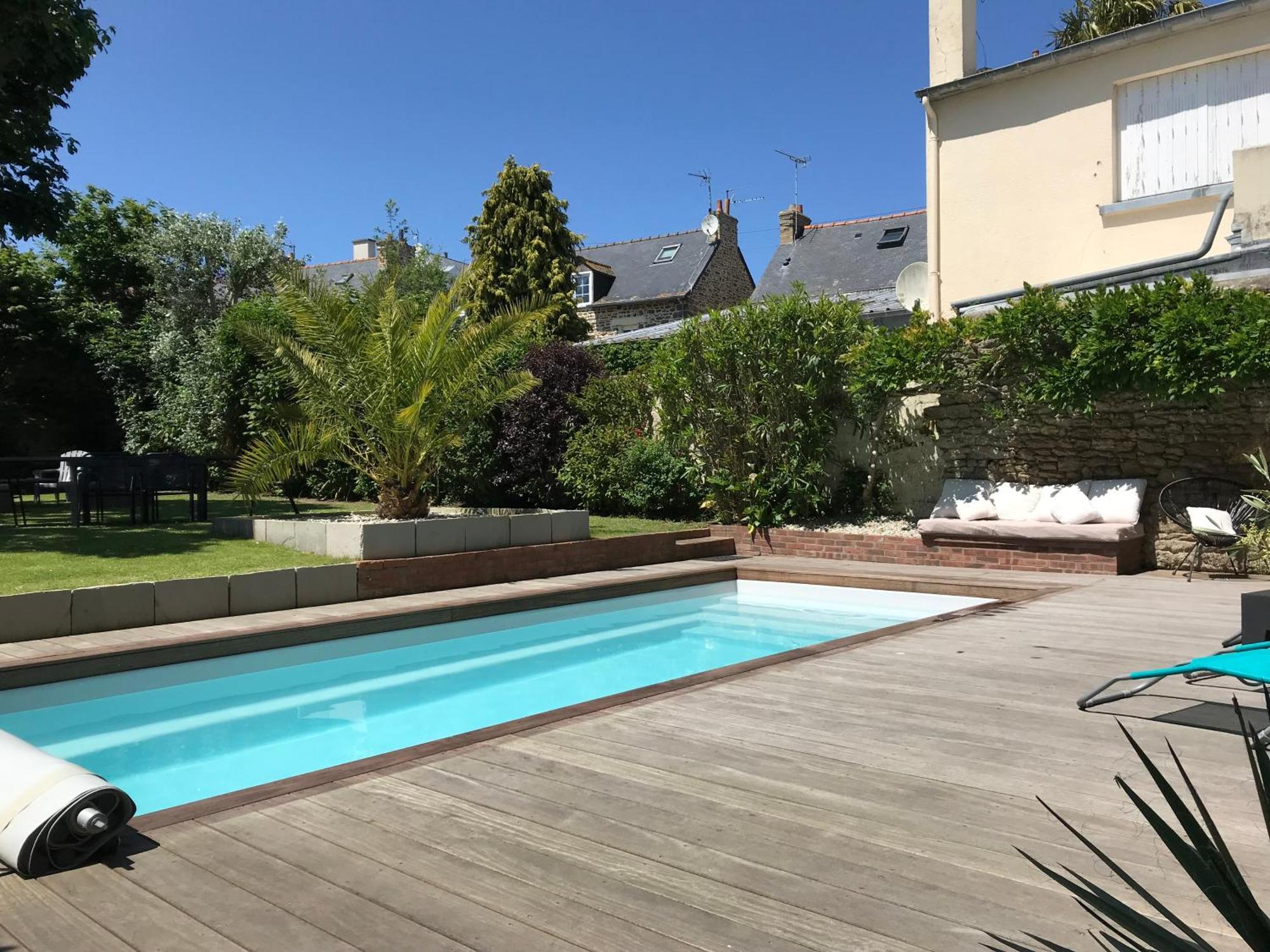Hébergement de vacances Maison De Avec Piscine