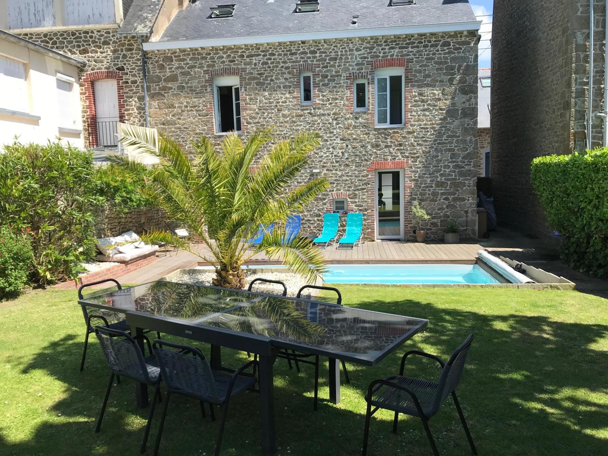 Maison De Avec Piscine Hébergement de vacances *